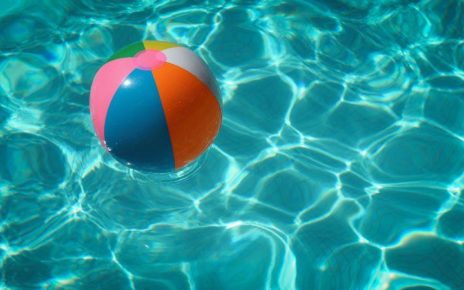 ball in pool